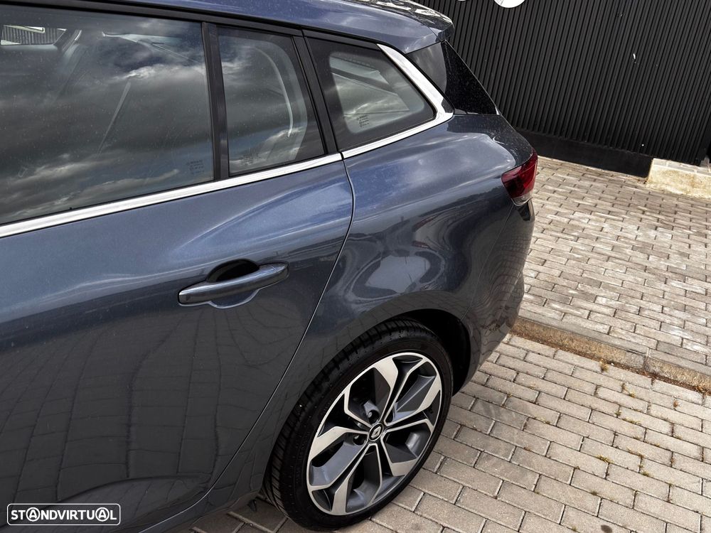 Renault Mégane Sport Tourer 1.5 Blue dCi Equilibre - 4