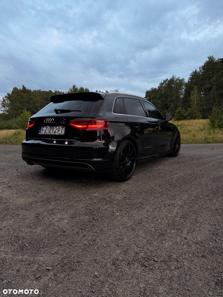 Audi A3 Sportback 2.0 TDI (clean diesel) quattro S tronic S line Sportpaket - 3