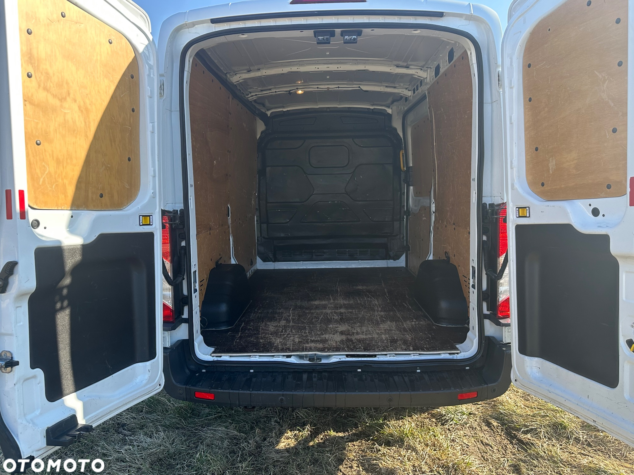 Ford Transit - 10