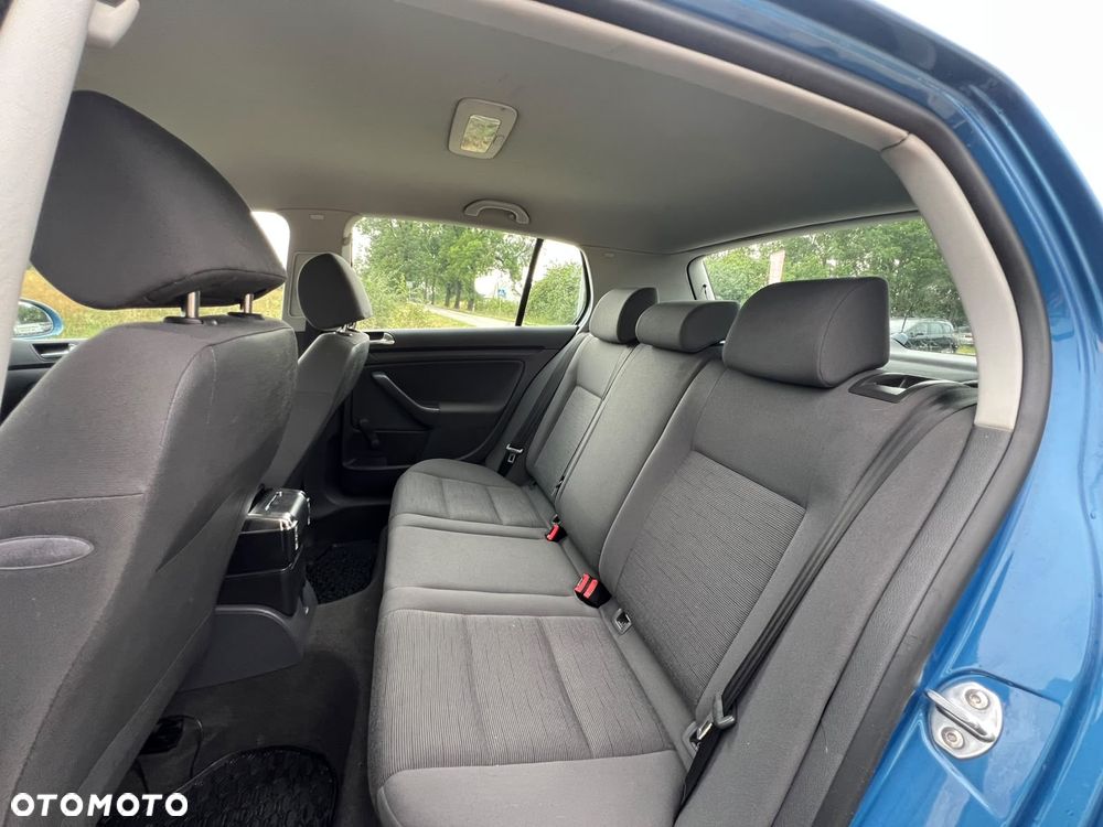 Volkswagen Golf - 27