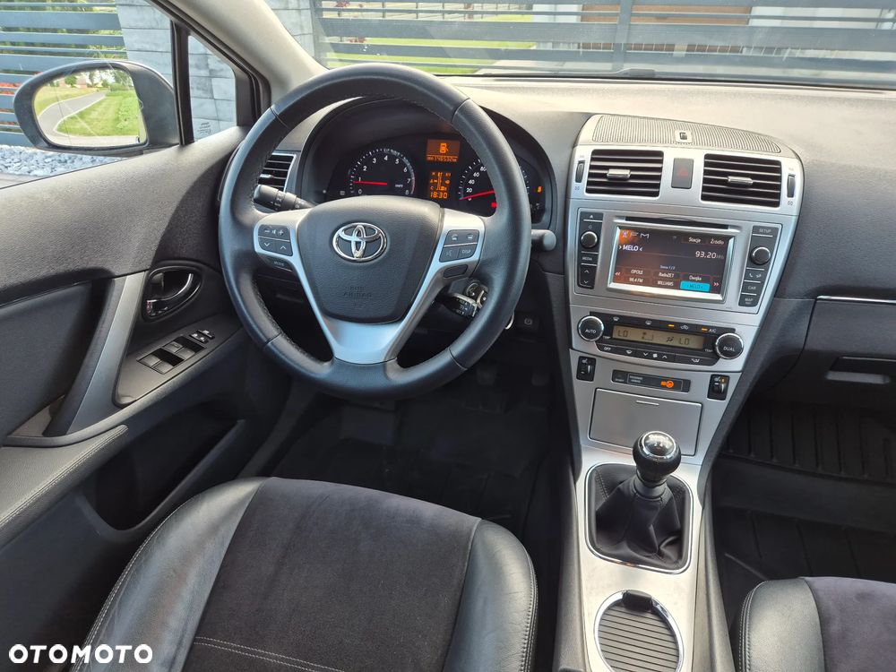 Toyota Avensis - 6