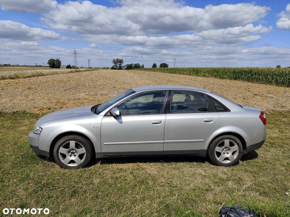 Audi A4 Limousine - 5