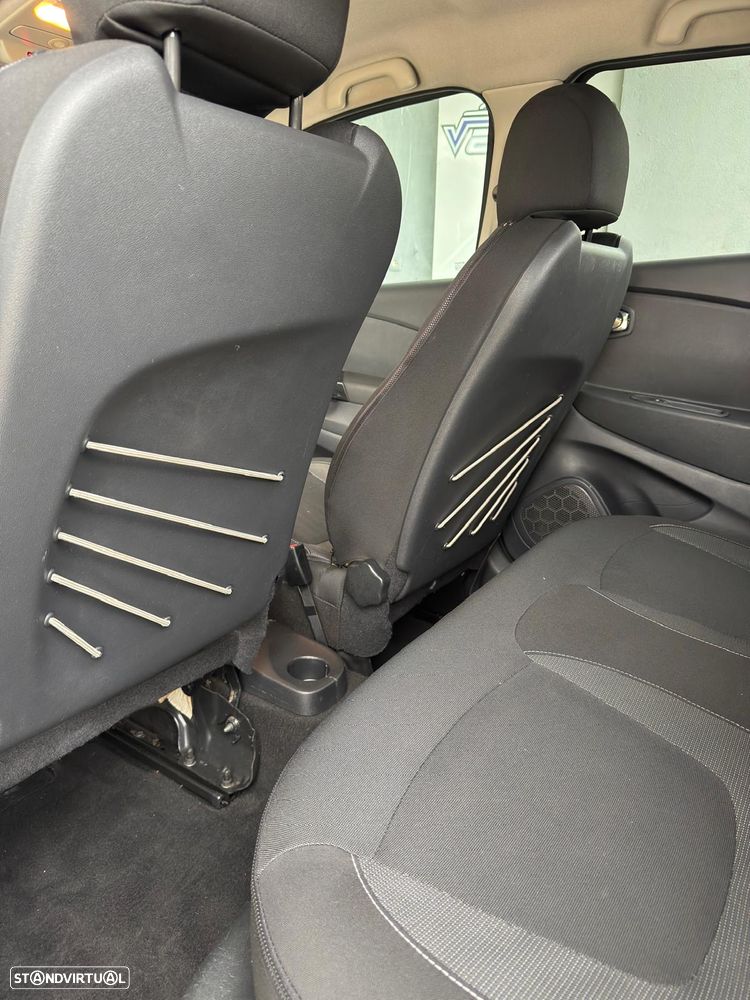 Renault Captur 1.5 dCi - 24