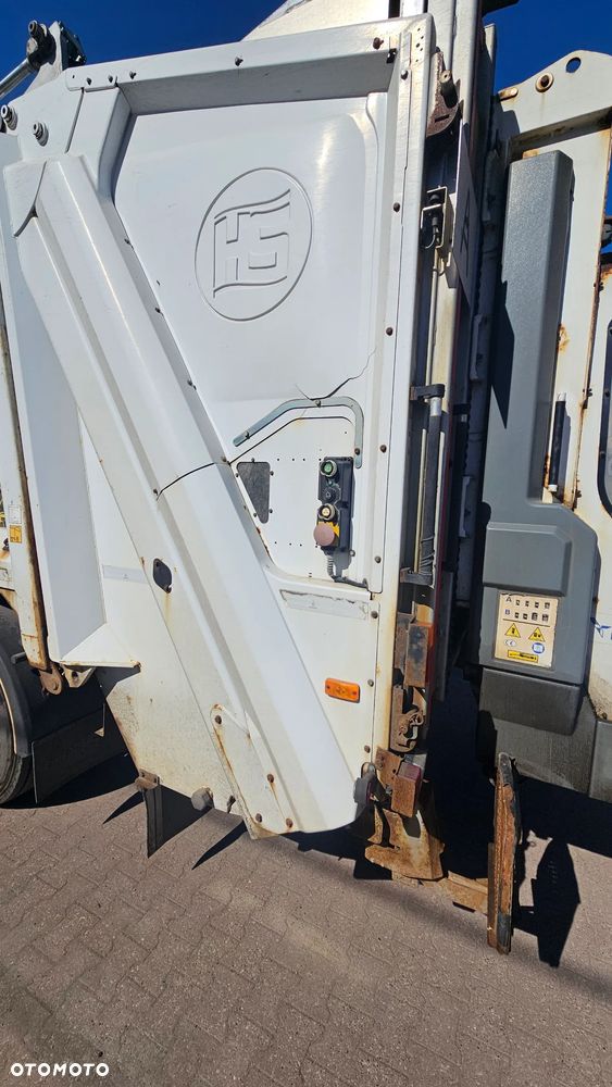 Mercedes-Benz ACTROS 2532 L 6x2 - 13