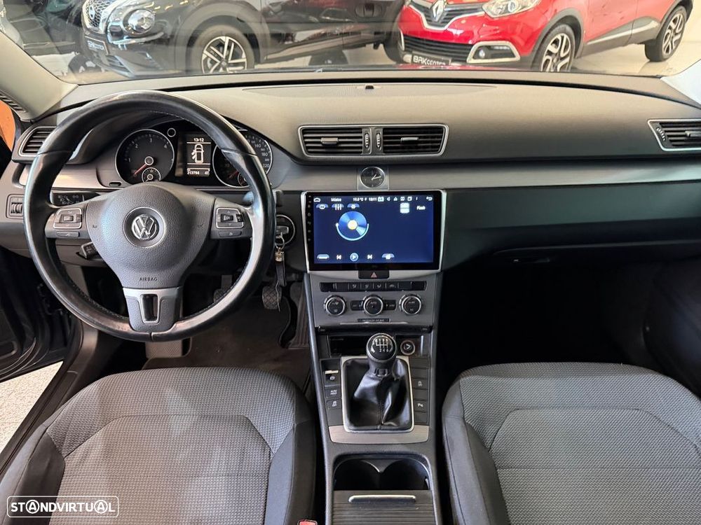 VW Passat Variant 1.6 TDI Trendline - 8