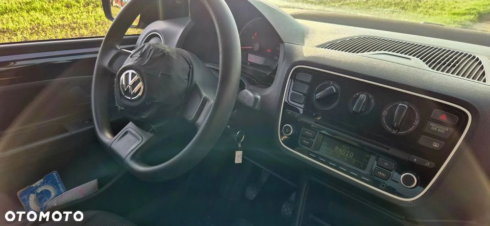 Volkswagen up! - 15