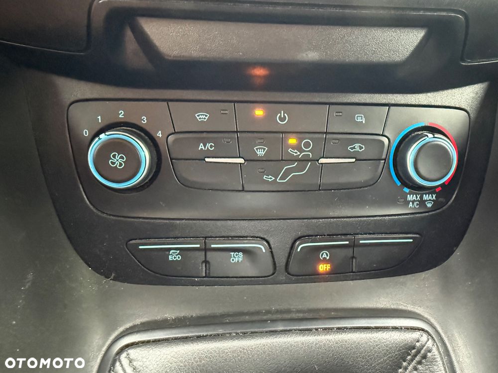 Ford Transit Connect - 11