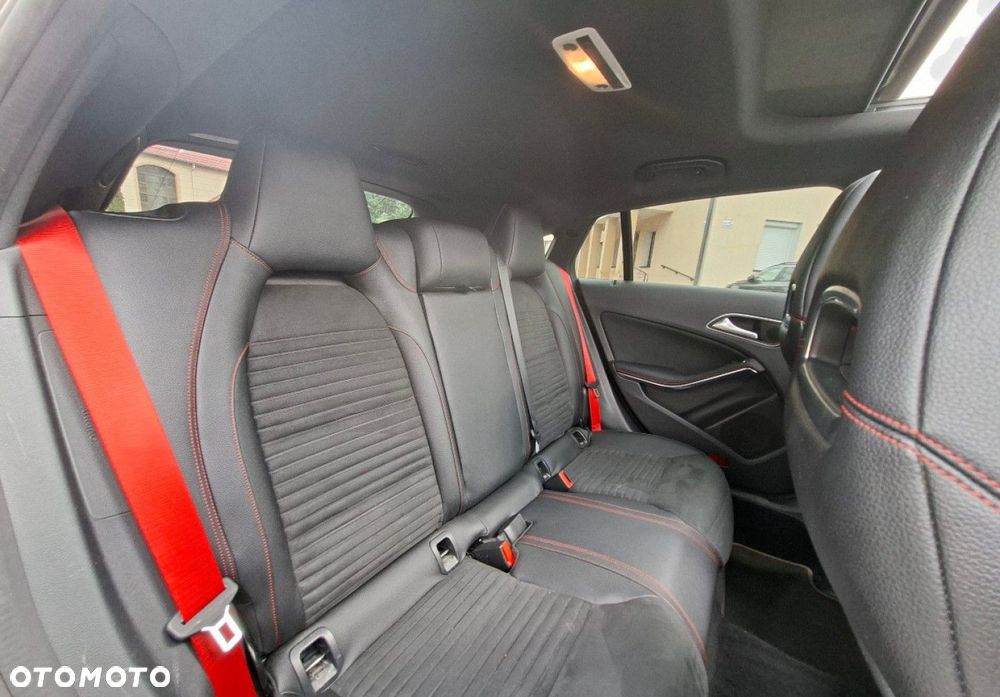 Mercedes-Benz CLA - 23