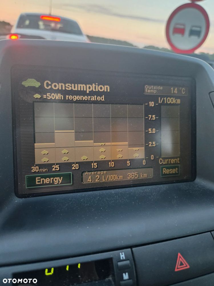 Toyota Prius 1.5 VVT-i Sol - 25