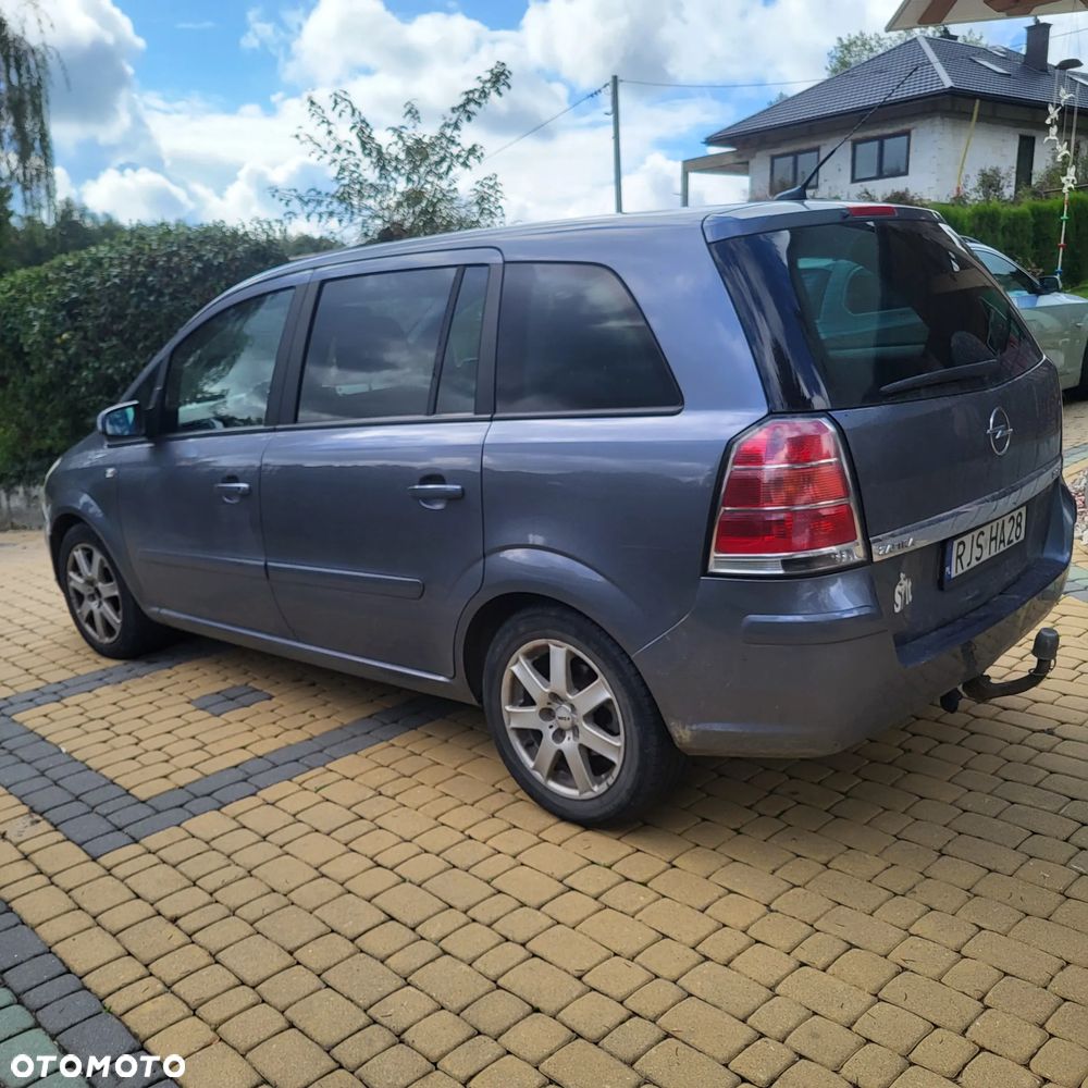 Opel Zafira - 3