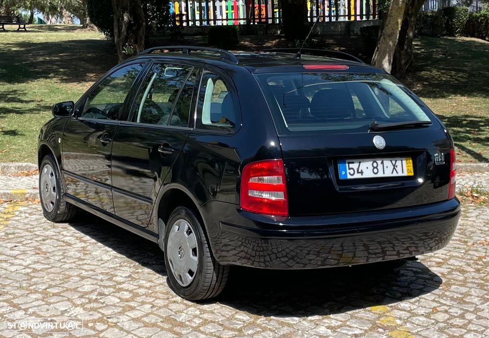Skoda Fabia Break 1.4 Comfort - 4