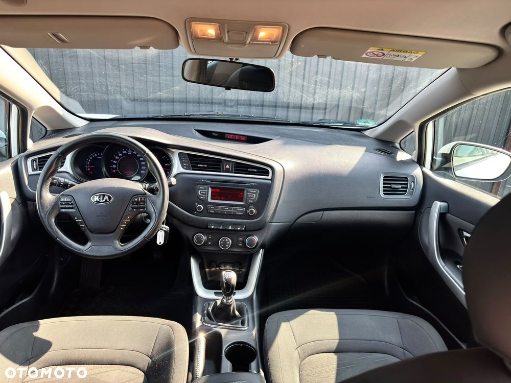 Kia Ceed 1.4 CVVT ISG Dream Team Edition - 12