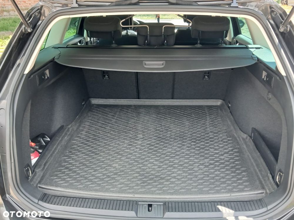 Volkswagen Passat 1.8 TSI BMT Comfortline DSG - 29