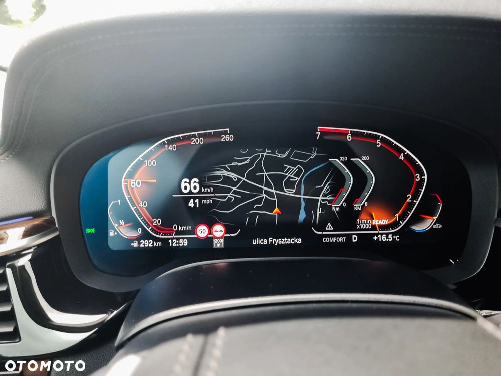 BMW Seria 5 520i Luxury Line sport - 37