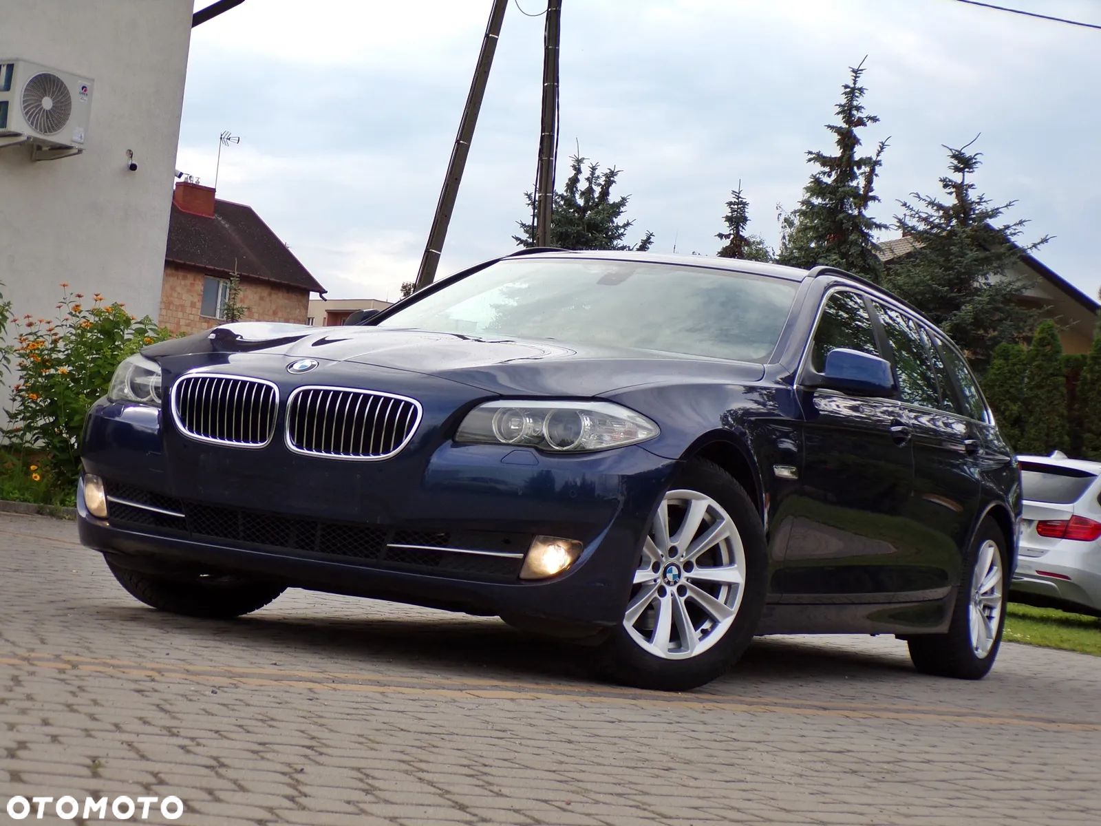 BMW Seria 5 520d Touring - 1