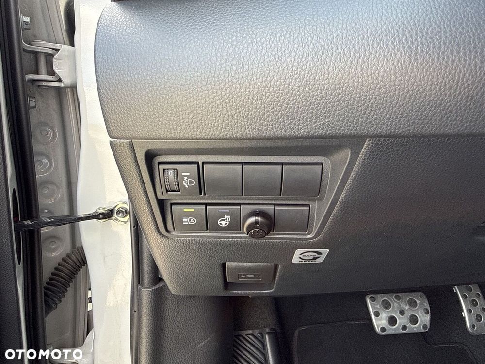 Toyota Yaris Hybrid 1.5 GR Sport - 23