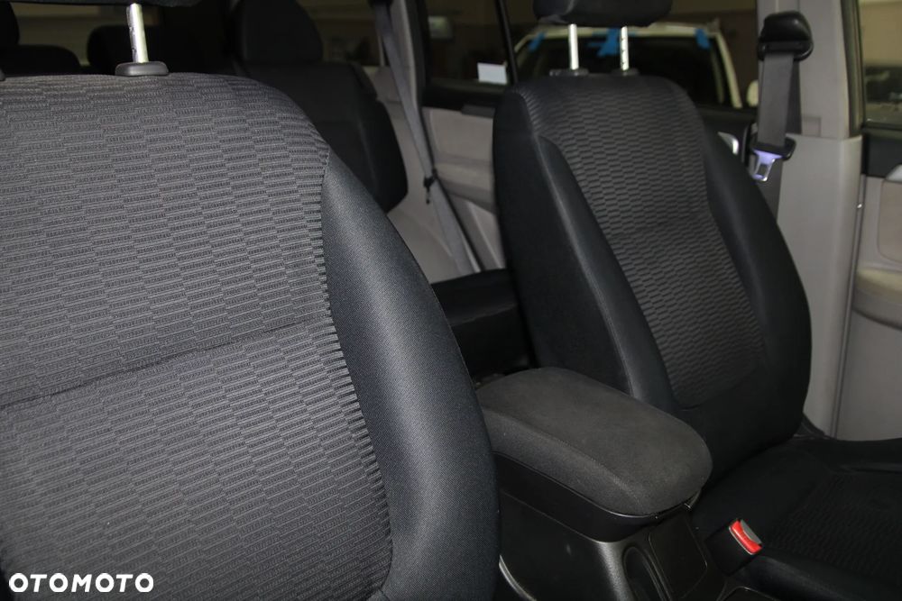 Mitsubishi Pajero Sport - 23