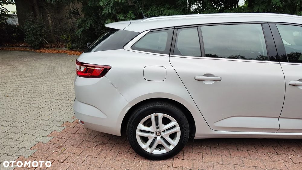 Renault Megane ENERGY TCe 100 EXPERIENCE - 11