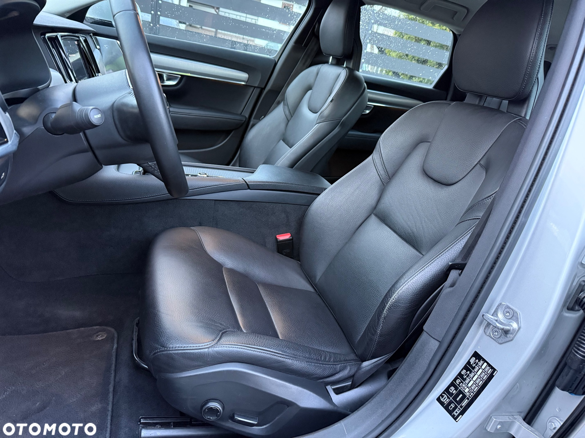 Volvo V90 D5 AWD Momentum - 15