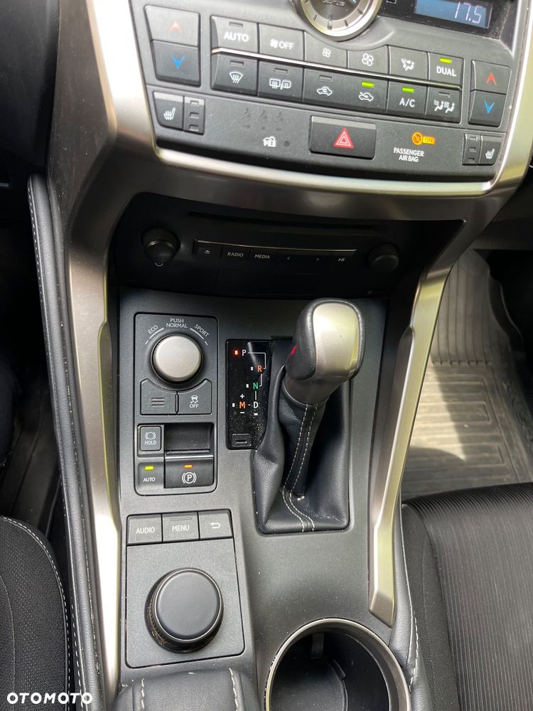 Lexus NX 200t Elite AWD - 13