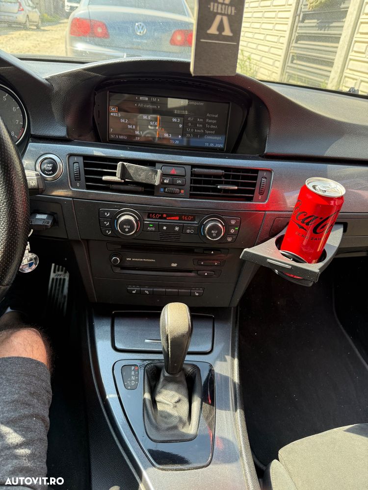 BMW Seria 3 330i Aut. - 6