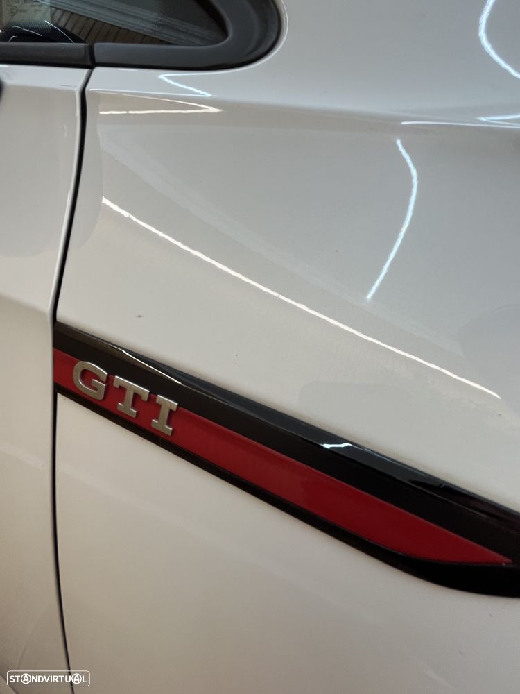VW Golf 2.0 TSI GTI DSG - 45