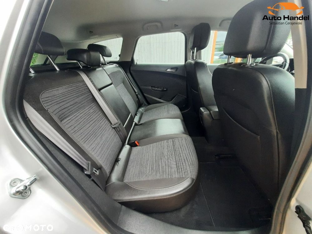 Opel Astra - 33