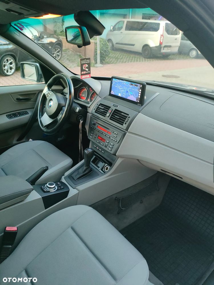 BMW X3 2.5i - 8