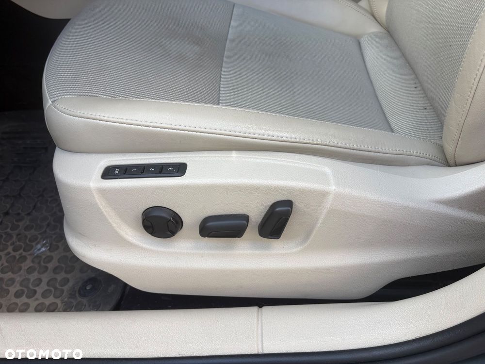 Skoda Octavia 2.0 TDI Style DSG - 8