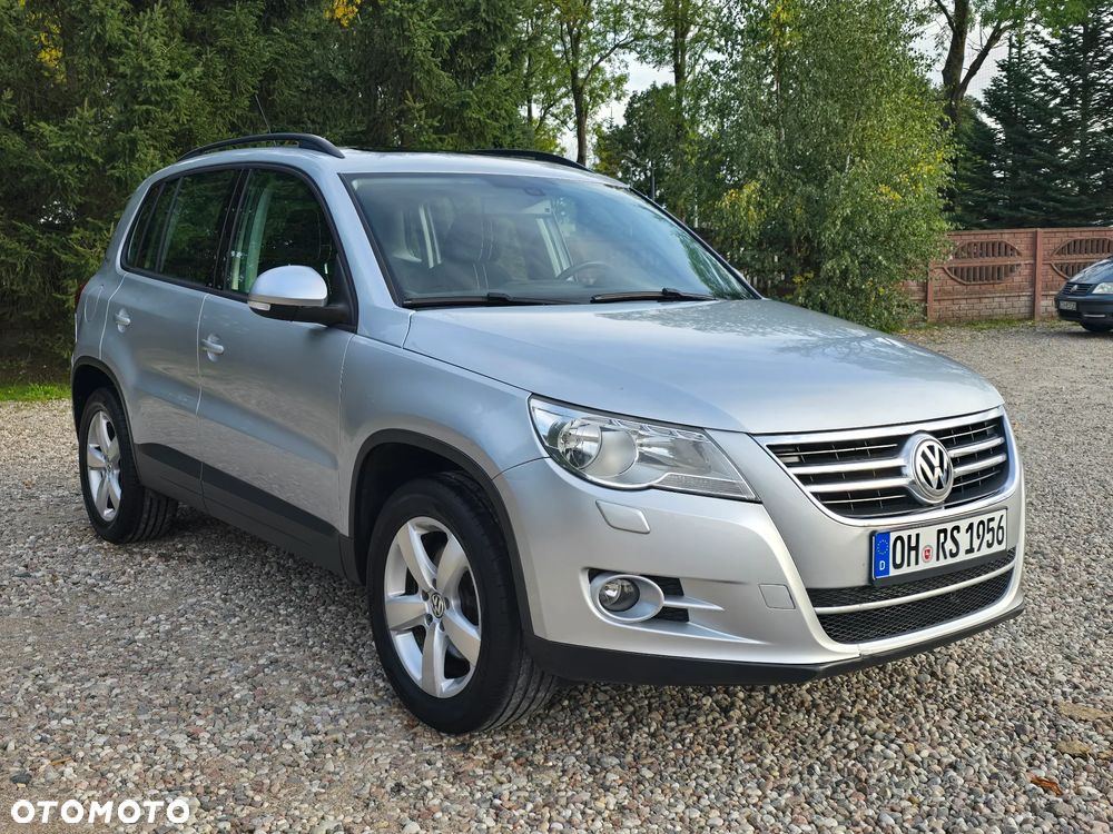 Volkswagen Tiguan - 1