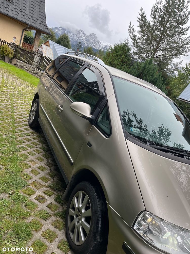Volkswagen Sharan 1.9 TDI Highline 4Mot - 4