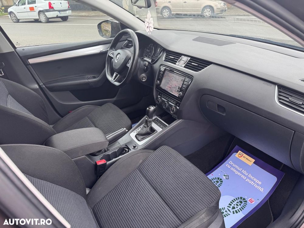 Skoda Octavia 1.6 TDI DSG Style - 11