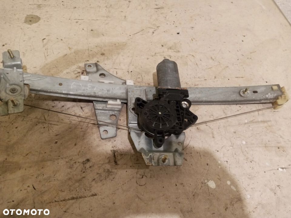 PODNOSNIK MECHANIZM SZYBY LEWY PRAWY PRZOD AVENSIS T22 - 1