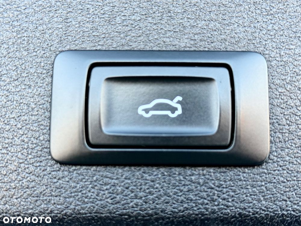 Audi A4 Avant 35 TDI S tronic S line - 39