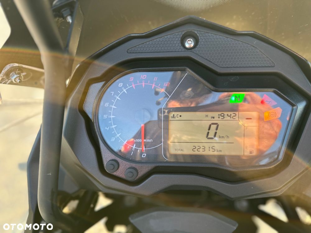 Benelli TRK 502X - 11