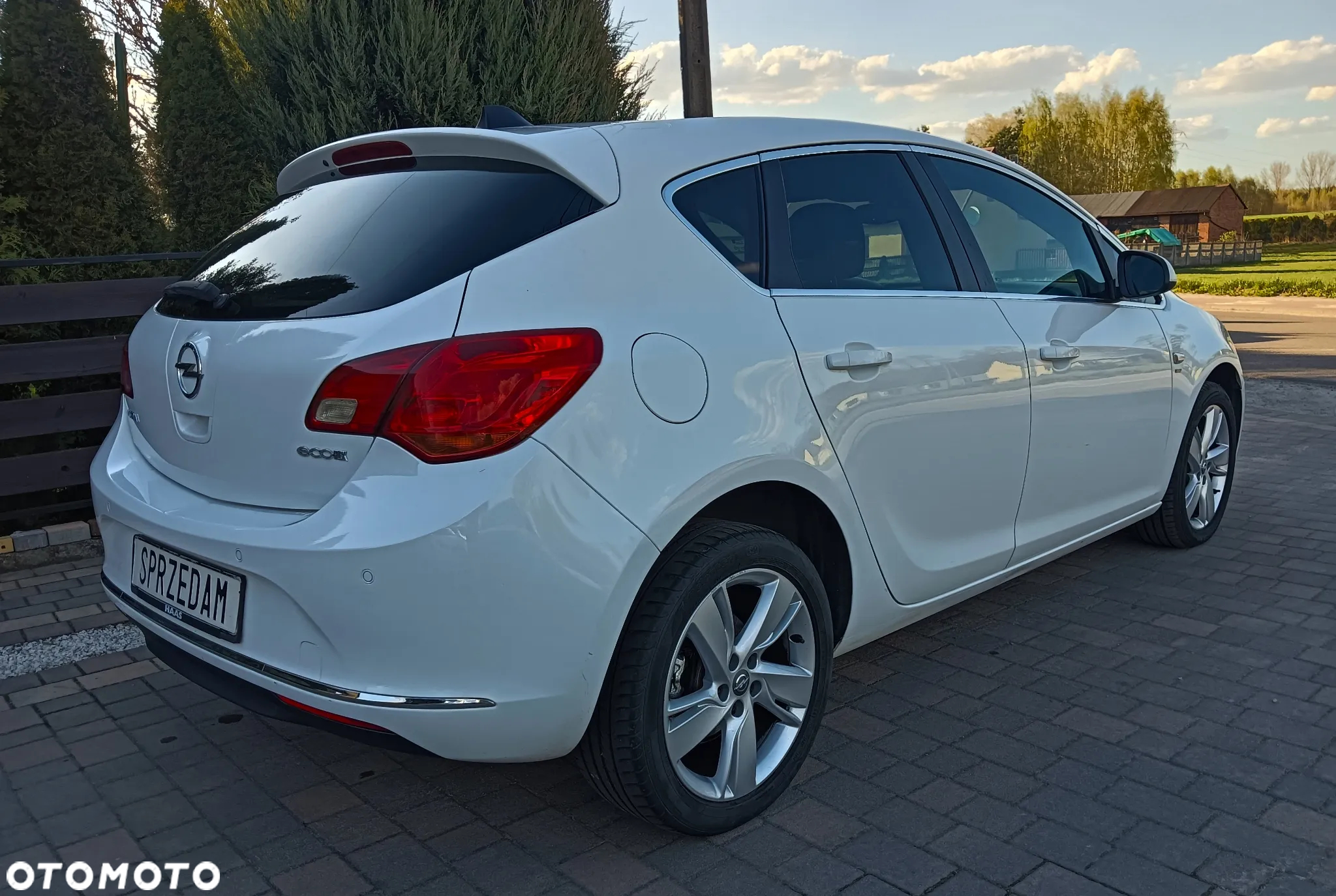 Opel Astra 1.4 Turbo Design Edition - 9