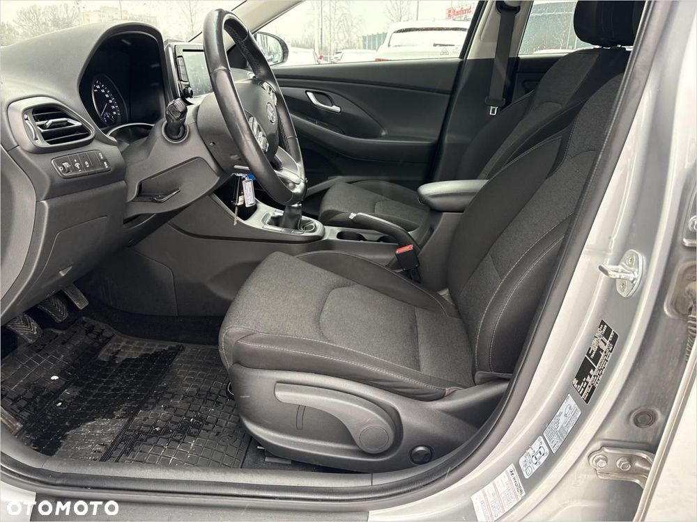 Hyundai i30 1.5 DPI Comfort - 11