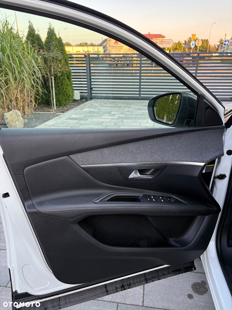 Peugeot 3008 PureTech 180 Stop & Start GPF EAT8 GT - 10