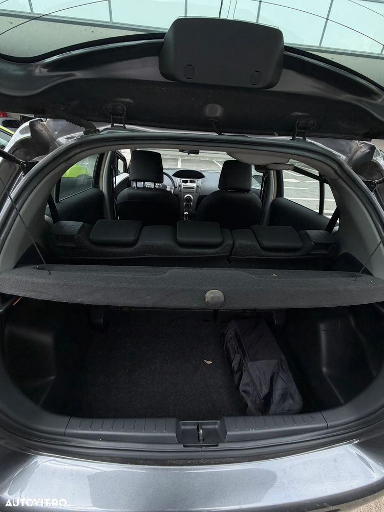 Toyota Yaris 1.3 Dual VVT-i Terra Plus - 6