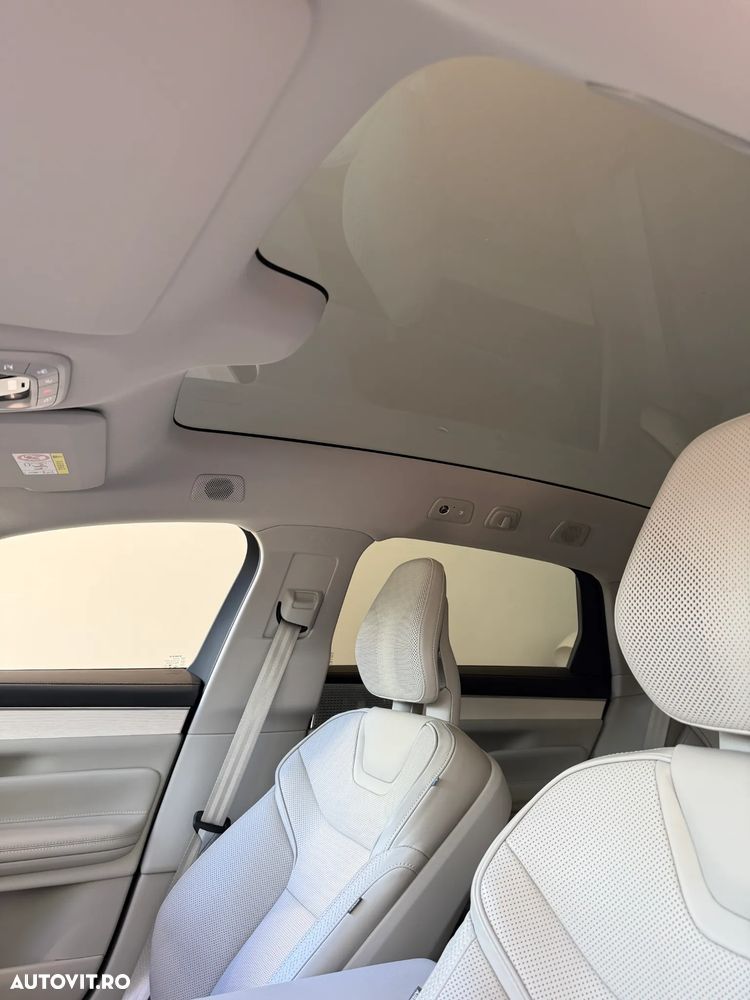 VOLVO Unknown Model 2025 — imagine 25