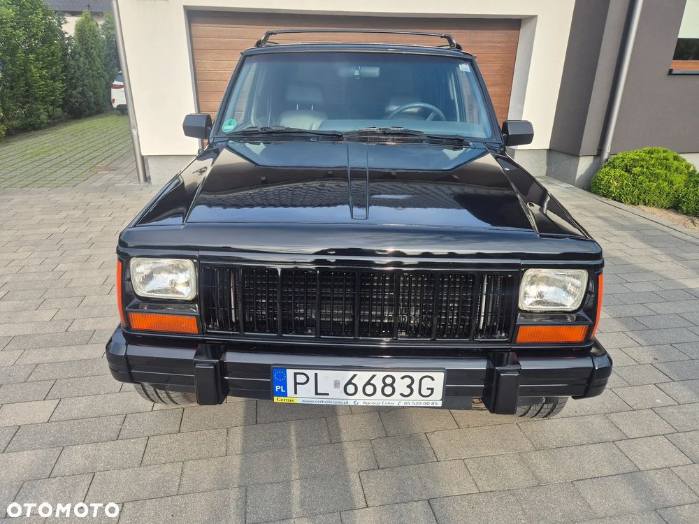 Jeep Cherokee - 8