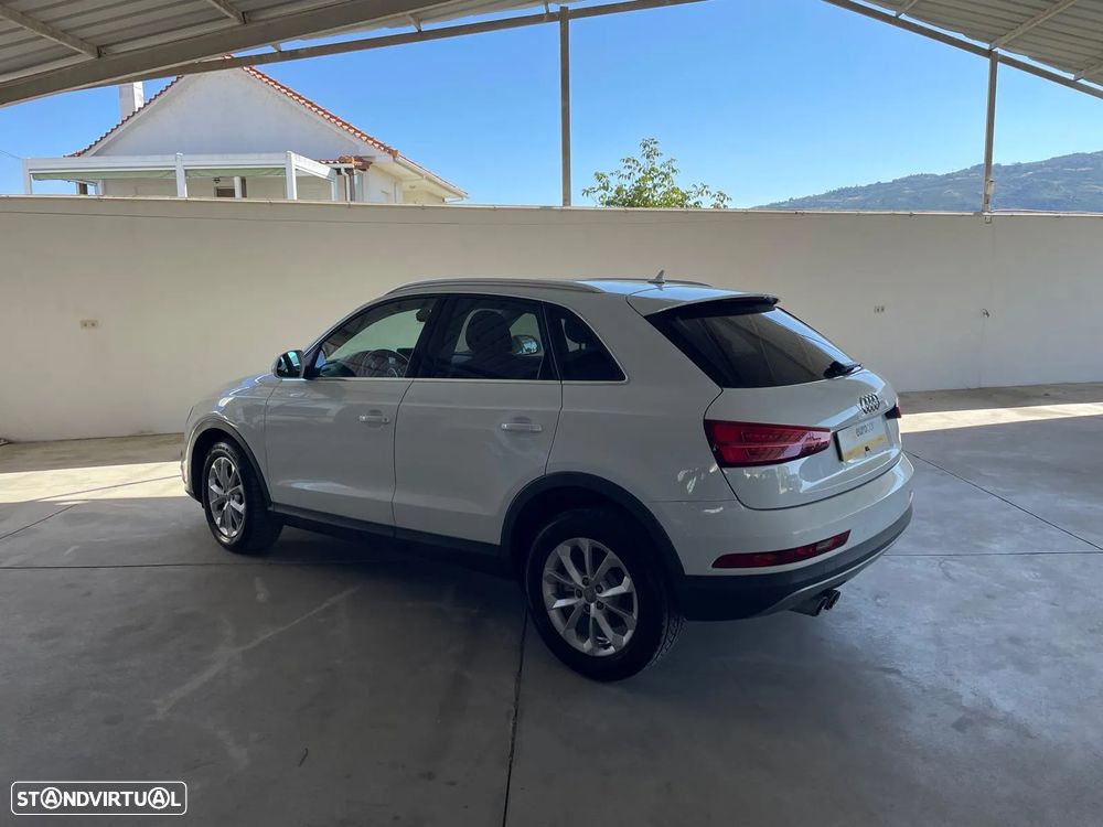 Audi Q3 2.0 TDI Design S tronic - 3