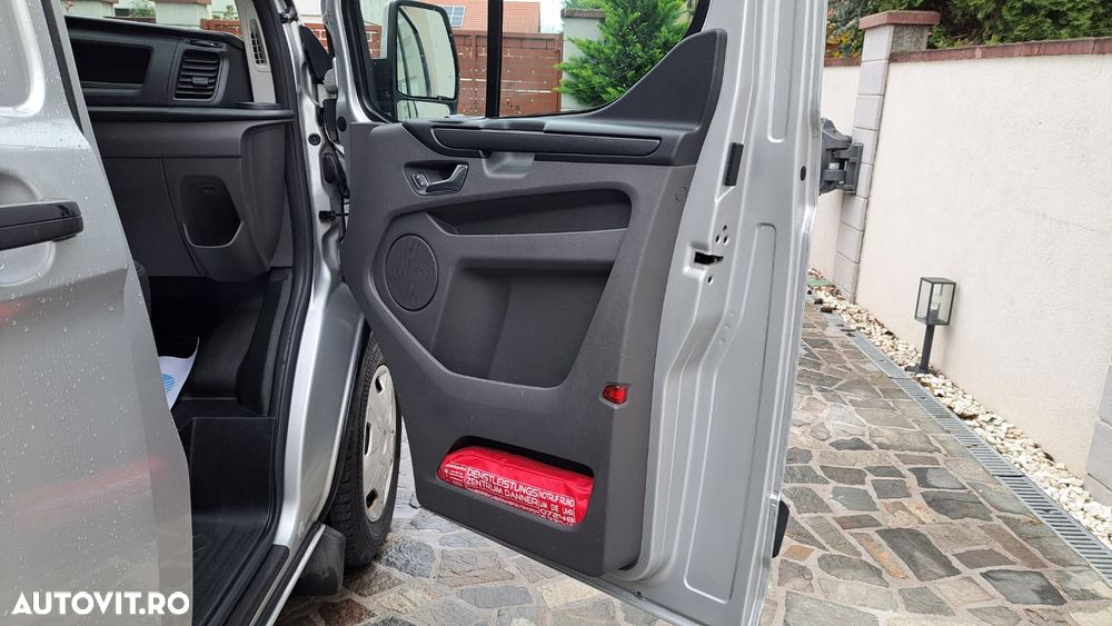 Ford CUSTOM VAN TREND L1H1 FWD - 37