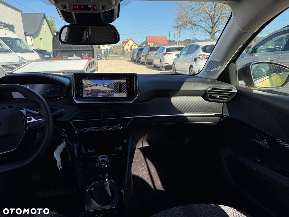 Peugeot 208 - 11