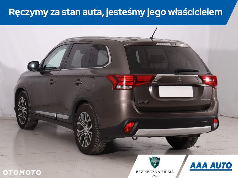 Mitsubishi Outlander - 6