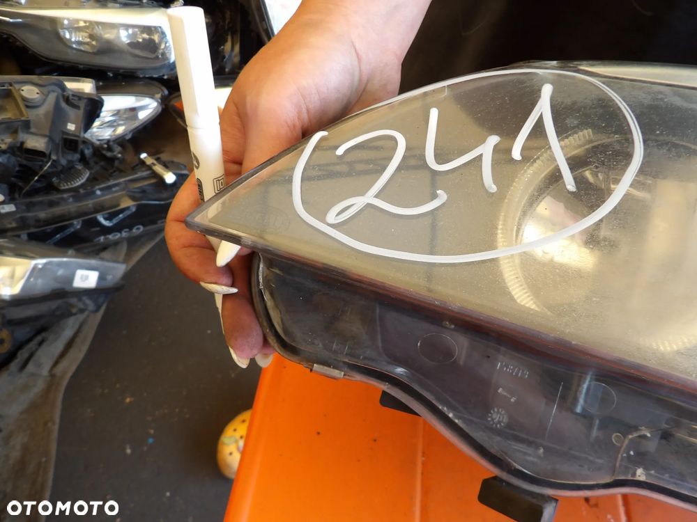 BMW - E60 - LIFT - H7 - LEWA LAMPA PRZEDNIA - UK - 4