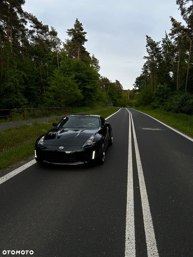 Nissan 370 Z - 15