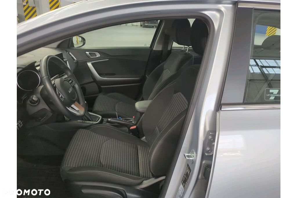 Kia Ceed 1.5 T-GDI M - 5
