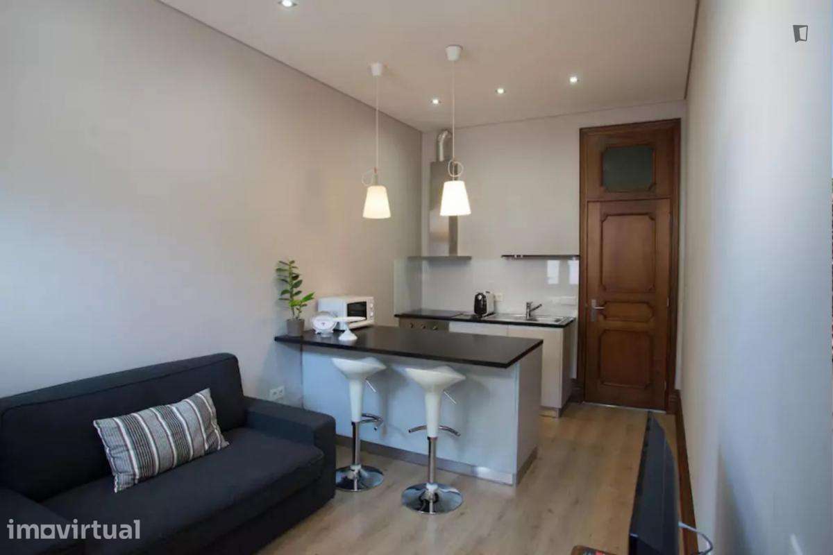 Apartamento com 1 quartos - localizado em Mafamude Porto - Grande imagem: 2/21
