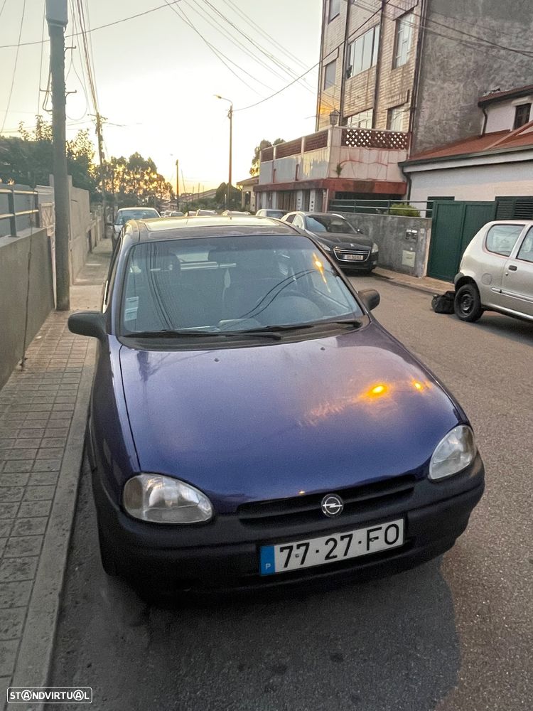 Opel Corsa 1.2 GLS - 1